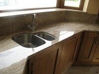 Manufacture of table-tops made of natural stone on the order